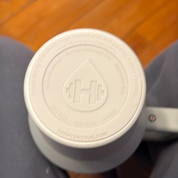 Hydrojug Traveler 40oz - Picture 3 of 3